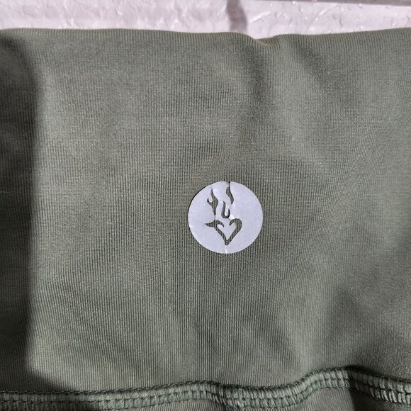 Torrid Active Leggings With Side Pockets Dots Plus Size 5 Olive Green - Picture 6 of 16